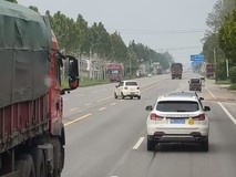 老头乐电动车乱象:安全隐忧与民生需求的博弈