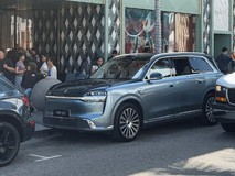 问界M9首秀美国街头,牧野青版引比弗利山庄富豪抢购