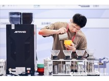 赛场8分钟,门店一整天:同一个\