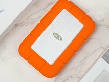 雷孜LaCie Rugged SSD4移动固态硬盘评测 USB4三防金刚钻Plus名副其实