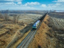 我国首台中长途纯电机车路锋在张家口沙蔚铁路投运