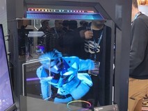 华硕ROG枪神10X发布:全息投影+旗舰性能重塑电竞美学