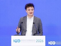 元戎启行CEO周光高层论坛详解基座模型,重塑辅助驾驶技术范式