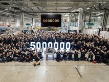 特斯拉上海工厂第500万台电驱系统下线