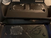 ROG Ally X被果冻泼洒幸免于难:用户巧手清洁排线修复开机故障