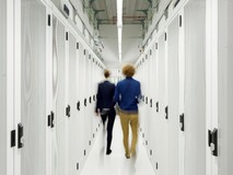 人工智能数据周期里的 “关键密码”:闪存怎样激活数据潜力?