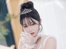 剑星游戏体模尹雪花新作:复古奶牛风与清新花架造型大PK