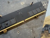 俄罗斯玩家自制32GB DDR5内存条,成本仅为市售一半