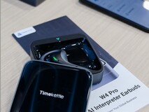 告别“低头看屏”时代,时空壶W4的双技术革命