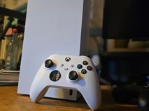 微软推Project Positron:实体Xbox光盘可转永久数字许可证