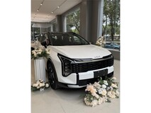 十万左右城市代步汽车推荐起亚新狮铂拓界1.5T尊贵版