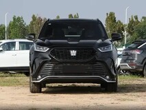 2026款丰田皇冠陆放上市,混动与涡轮双动力七座SUV售28.48万起