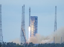 长征十二号成功发射低轨卫星互联网组星