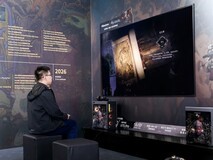 海信RGB-Mini LED电视亮相世界互联网大会,玩家排队体验《黑神话》