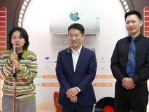 南北博主拉宏和红斌亲测海尔大暖通“温暖方舟”