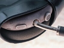 初代AirPods Max现三琥珀灯死机,冷冻法或可应急恢复