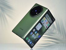 vivo X Fold5设计解读：轻薄极简，果味十足
