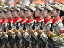 美团员工范娜亮相阅兵式,展现女性风采与企业担当