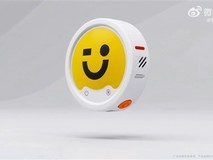 影石Mic Pro无线麦推灵动白限量版:彩墨屏+AI降噪+400米传输