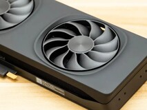 Intel新驱动支持XeSS 3多帧生成,Arc B580下月率先适配,帧率提升四倍