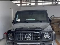 车主借百万越野车充婚车致连撞四车,好友肇事拒赔引诉讼风波