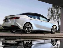 丰田凯美瑞大幅降价引老车主不满:保值率跳水、体验短板待解