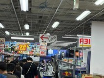 任天堂Switch2日本5月25日涨价在即,消费者抢购致多地门店排长队