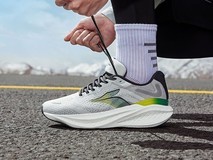 361°男士秋季爆沫4.0跑鞋到手139元