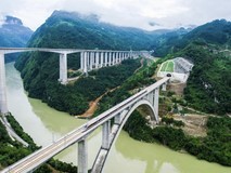 2024年全国十余条高铁线路将开通,重庆东站启用助力西部枢纽建设
