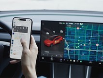 腾讯与特斯拉共同升级座舱体验,正式上线微信互联与目的地服务