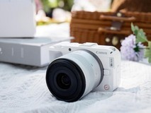 双十一买微单看这篇就够了!佳能R50V直播美颜、追焦快,赠品多到想不到