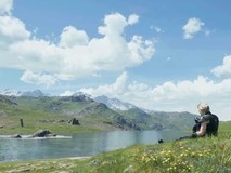 滨口直树拒评粉丝理论:守护FF7:重生叙事开放性与玩家思辨自由