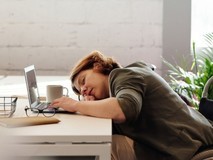 上班族脖子酸到发紧,颈椎按摩器怎么选?质量价格都要看清