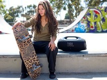 澎湃音浪再升级!JBL BOOMBOX 4音乐战神四代户外便携音箱上市