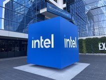 英特尔发布2025第三季度财报:扭亏为盈 同比增长2.8%