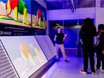 千万粉丝博主造访全球RGB-Mini LED开创者海信,现场打卡顶级显示技术发源地