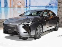 雷克萨斯发布全新纯电ES350e,续航685公里支持800伏快充