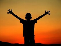 深圳家长呼吁禁止电话手表进校园,引发社会热议