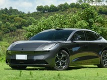 30万内插电混动中大型轿车三强对决:谁更懂中国家庭出行需求?