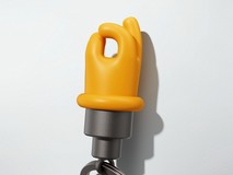 小米推出“Are you OK”手型变色钥匙扣