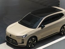 沃尔沃全新XC70插混版亮相