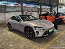 小米YU7绿牌实拍曝光，设计争议引热议