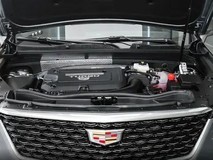 凯迪拉克2026款XT4上市:15.99万元起售,全系标配8155芯片与48V轻混