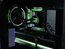 搭载9950X3D+5080 ROG枪神10X主机亮相ROG新品前瞻会