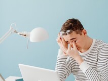 远程开会的产品经理挑眼部按摩仪,质量与性价比为何要拆开看?