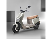 爱玛卫士72V电动摩托热卖