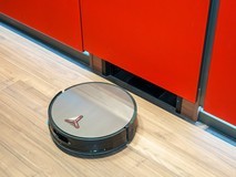 科沃斯地宝X全嵌高定款亮相2025广州设计周,以“全嵌”定义家居设计新风向