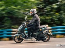 标致SF4踏板车:150cc动力+125cc灵巧身姿,通勤新优选