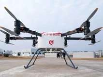 国产首款重载eVTOL飞行器AR-E800首飞成功