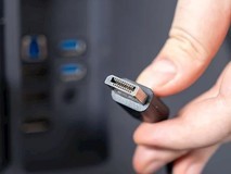 智能电视不配DisplayPort非技术限制,实为成本与生态考量
